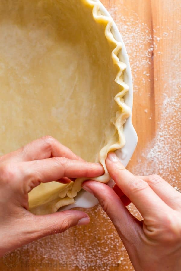 How to Flute a Pie Rim for fluted pie crust tutorial