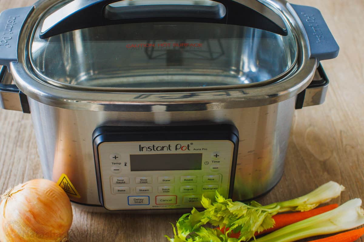 The instant pot slow cooker for making turkey bone broth