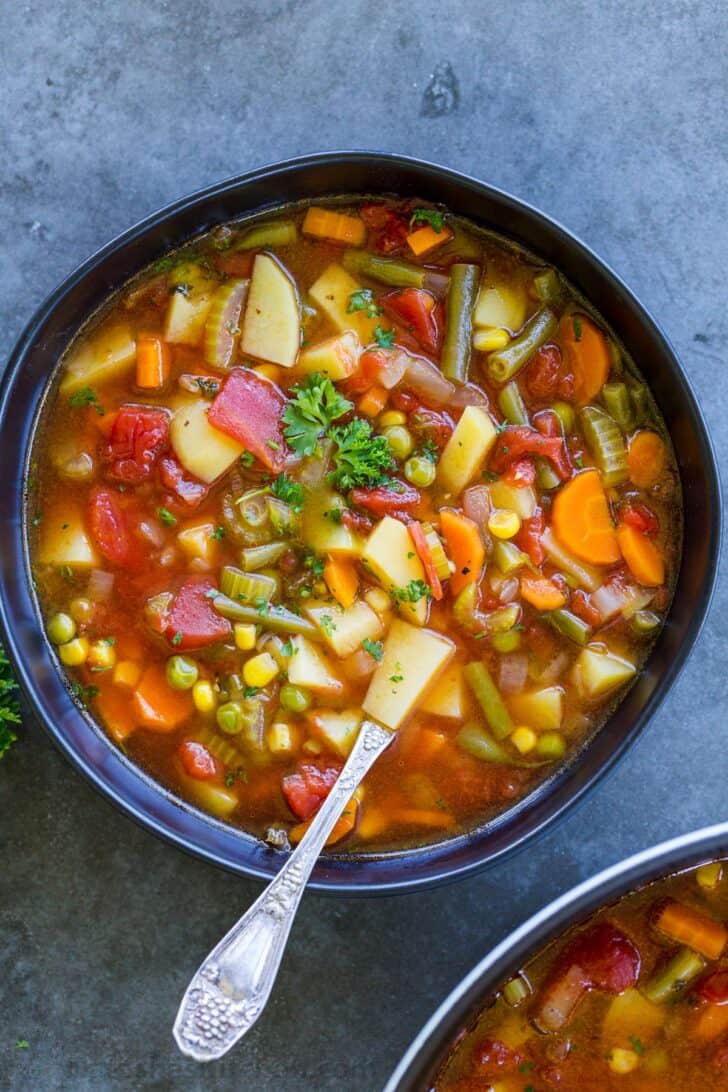 a bowl of vegetable soup 